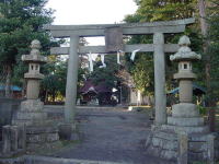 正面から見た大島諏訪明神