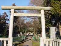 入口から見た下九沢御嶽神社