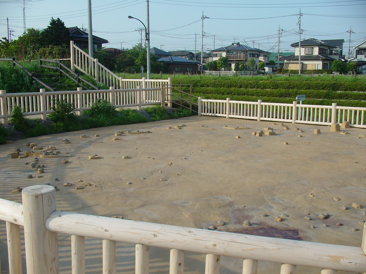 ３月国指定文化財
田名向原遺跡（たなむかいはらいせき）（史跡田名向原遺跡公園）
